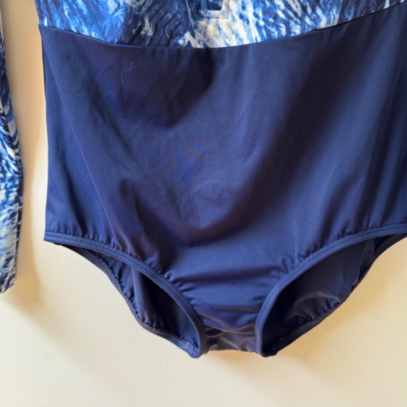 NWOT Lands' End Women's One Piece Rash-guard Swimsuit Sz. 8 - Picture 6 of 10